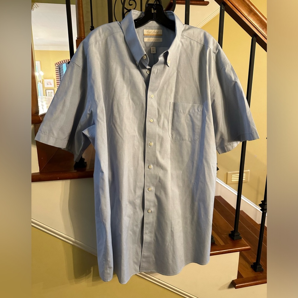 Gold Label Roundtree & York size 18 short sleeve shirt.